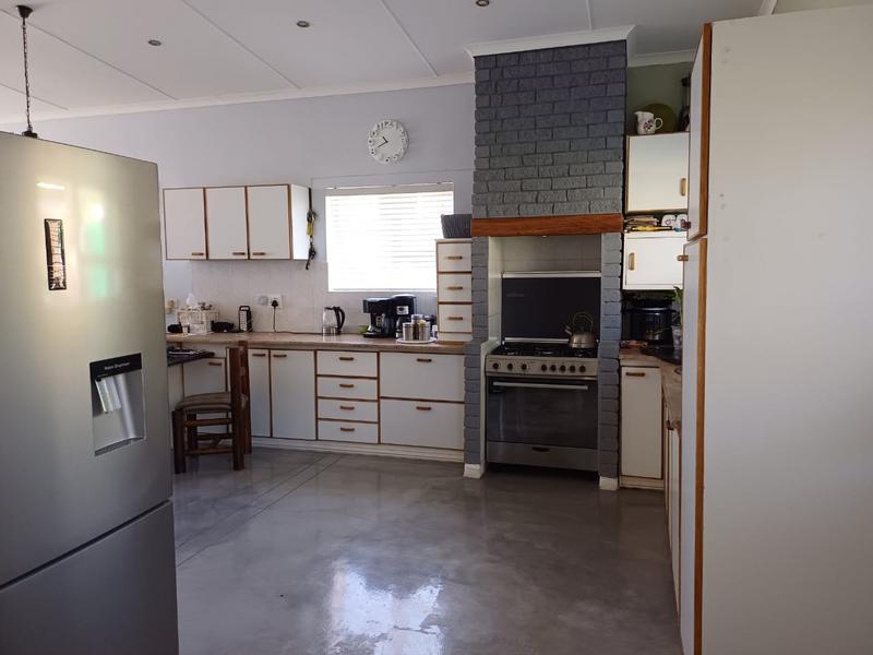 4 Bedroom Property for Sale in Sandy Point Western Cape